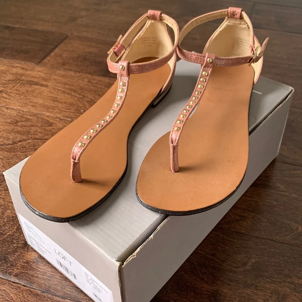 NIB LOFT Mauve Pink Studded T-strap Thong Sandals Size 6.5